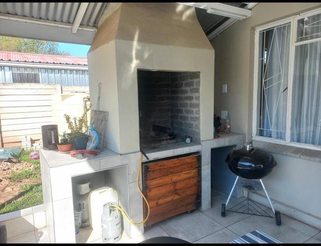 4 BEDROOM HOUSE FOR SALE IN BERGSIG